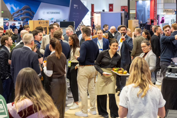 Gelungener Abend: die Messeparty der Orca Group auf der digitalBAU 2026