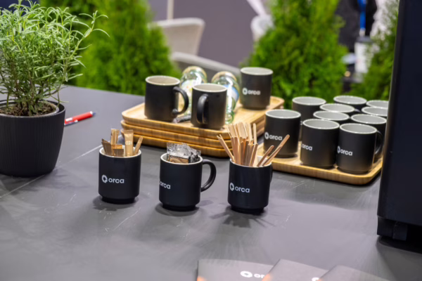 Ohne Kaffee - keine Messe: Orca Group auf der digitalBAU 2026