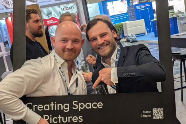 Creating space for pictures: Schöne Momente im passenden Rahmen - Messeparty der Orca Group auf der digitalBAU 2026